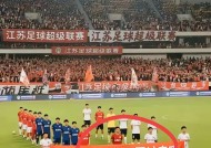 金年会中心-外援助阵，球队实力大增，欲登顶争夺冠军(外援求助)