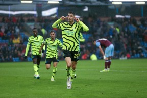 金年会部门-阿森纳客场告捷,继续追赶前四名球员