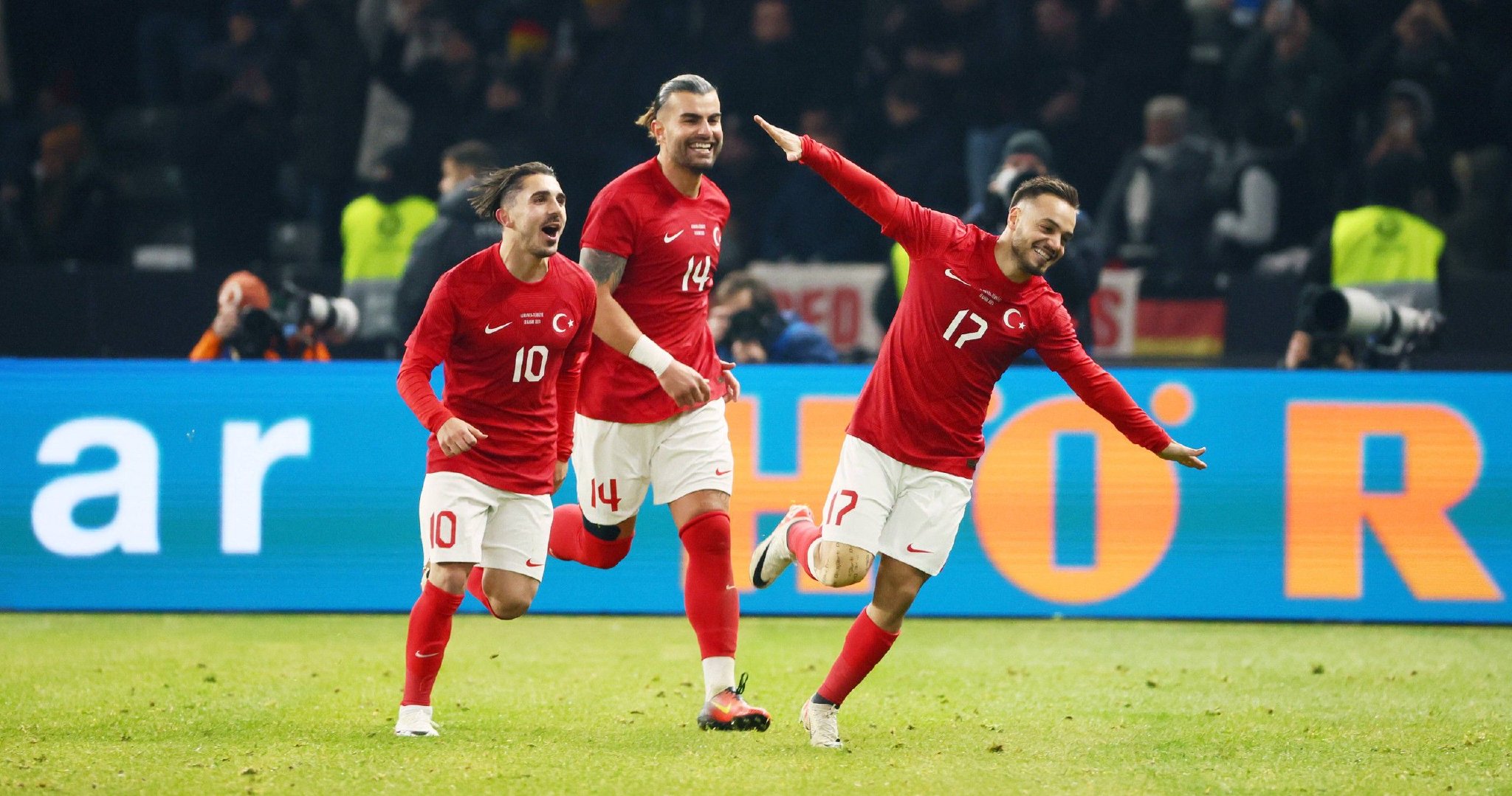 关于列支敦士登队在比赛中击败土耳其，取得胜利的信息